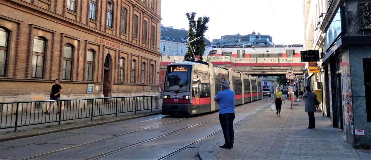 Msq Diana Vienna - 10 Min From City Center - Free Coffee And Tea - High Speed Internet Extérieur photo